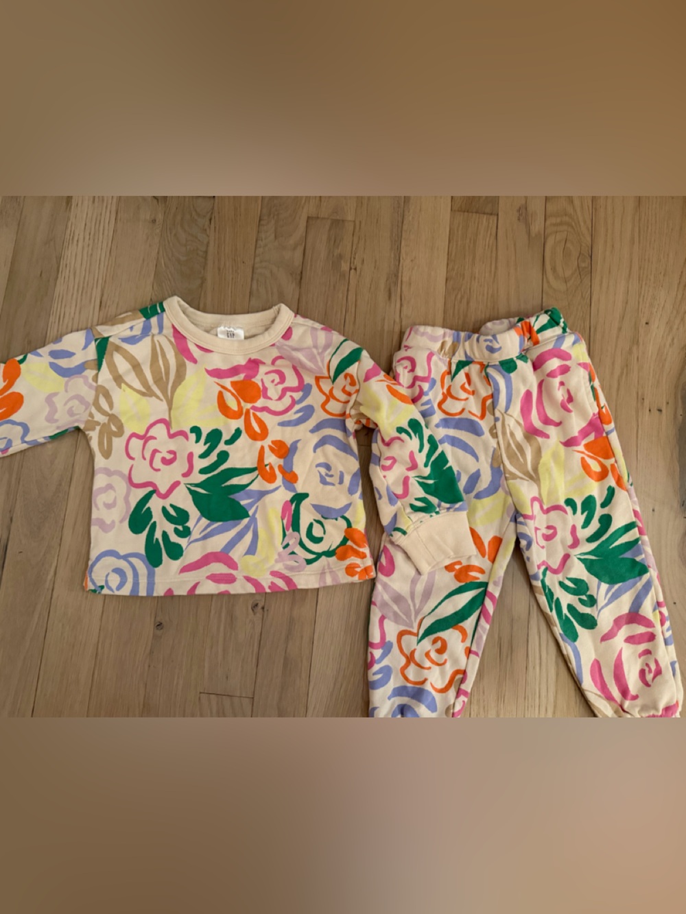 Gap floral jogger set size 2